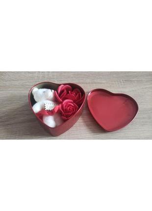 Подарочный набор мыла из роз с плюшевым мишкой i love you6 фото