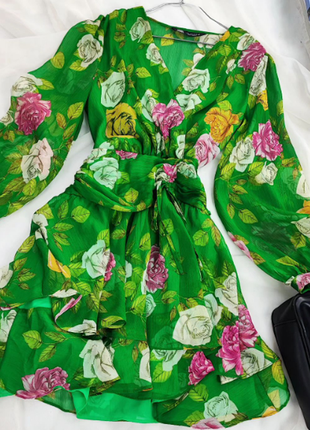 Чарівна шифонова міні сукня в квіти zara