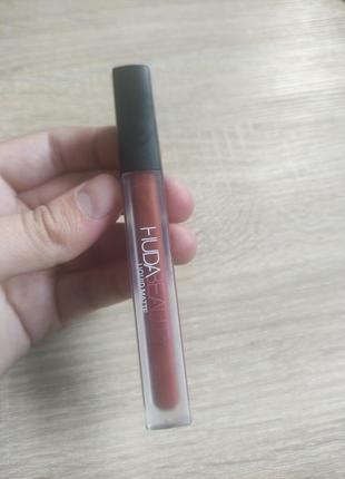 Рідка матова помада huda beauty liquid matte3 фото