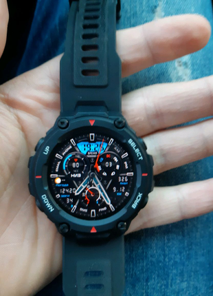 Продам смарт годиник amazfit t-rex