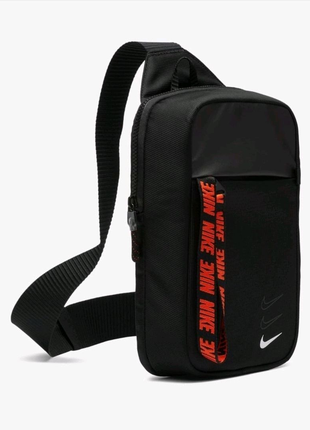 Сумка nike sportswear essentials hip pack