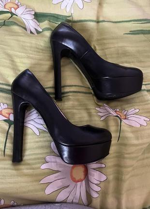 Туфлиі marco pini