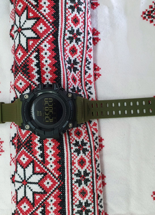 Спортивний годинник skmei 1637 темно-зелений ударостійкий8 фото