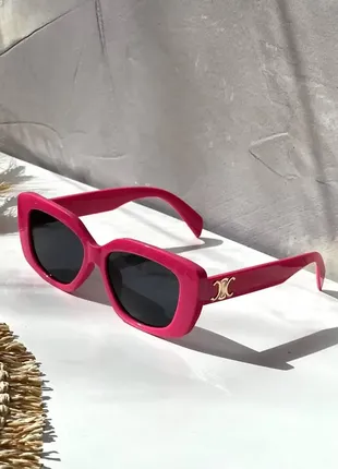 Жіночі сонцезахисні окуляри в широкій пластиковій оправі у кольорах8 фото