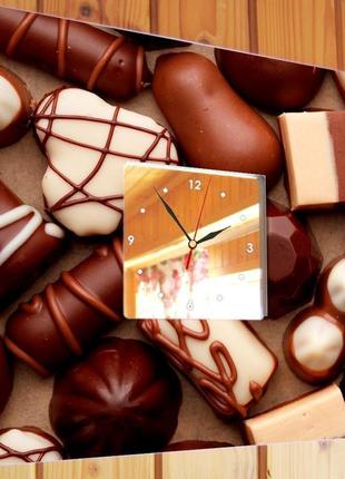 Ексклюзивний годинник для ласунів "шоколадні цукерки. 14 лютого. день закоханих" (c03754)2 фото