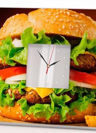 Часы на стену или на стол с изображением и зеркальным циферблатом "сочный бургер" (c03781)