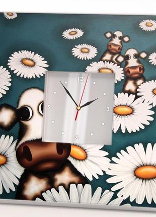 Стильний годинник з декором "корови в ромашках" (c03809)