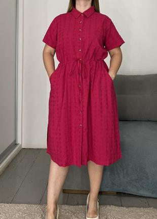 Яркое натуральное миди платье-рубашка из прошвы No481 фото