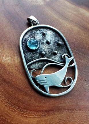 Срібний кулон з китом та аквамарином5 фото