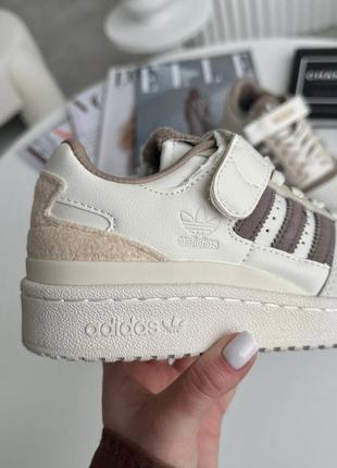 Женские кроссовки adidas forum beige5 фото