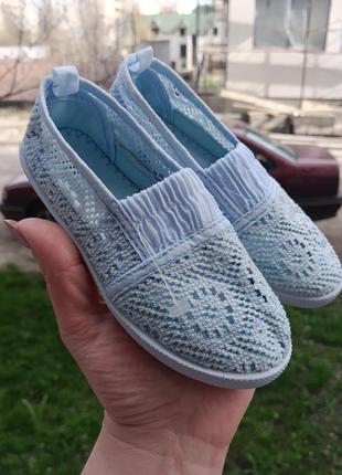 Детские мокасины, слипоны, балетки девчачьи кружевые, тапочки тканые,