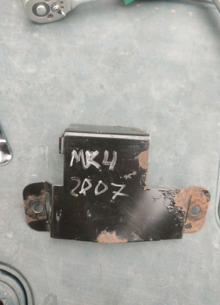 Кріплення захист замка капота ford mondeo 4 mk4 2007 кронштейн