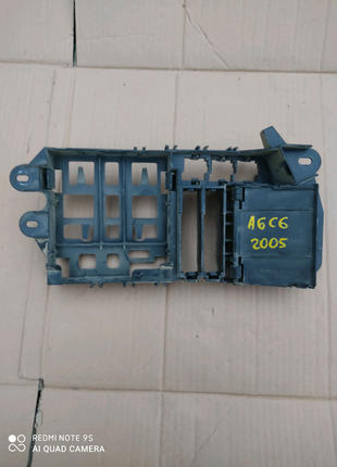 Корпус блоку запобіжників audi a6 c6 2005 4f0971845 шрот