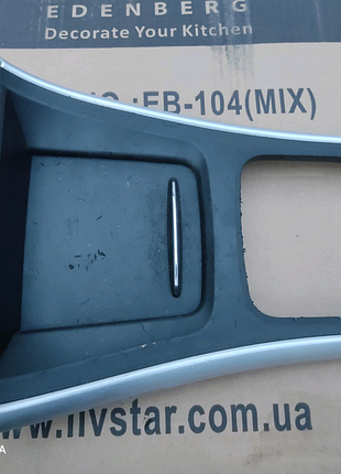 Консоль кришка кпп mercedes w245 2005-2011 a1696803839 рамка b200