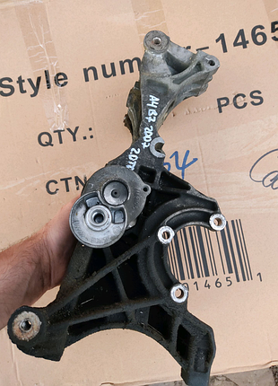Кронштейн генератора audi a4 b7 2007 2.0 tdi vag 03g903143d шрот