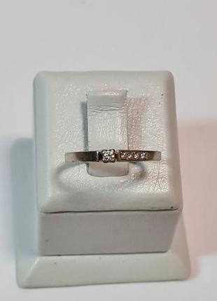 Кольцо из белого золота с бриллиантами 0,086 ct