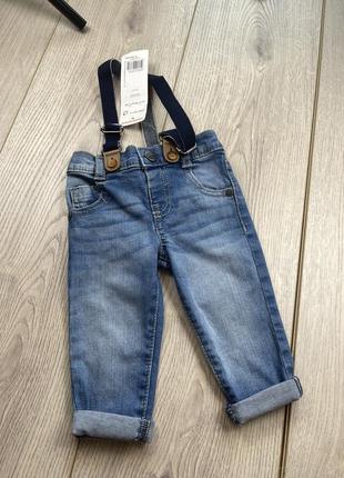 Нові джинси 0-3-6 міс з підтяжками1 фото