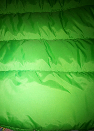 Новий жилет кольору зелений
розмір l або 48 вишлю по україні5 фото