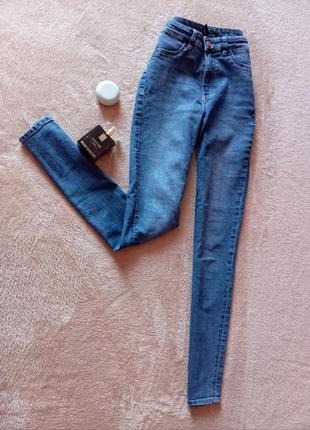 🔥распродаж🔥базовые стрейчевые синие джинсы скинни2 фото