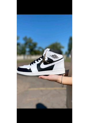 Мужские кроссовки nike air jordan 1 retro white black кеди