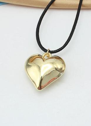 Чокер на шнурке сердце шнурок подвеска сердечко