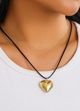 Чокер на шнурке сердце шнурок подвеска сердечко