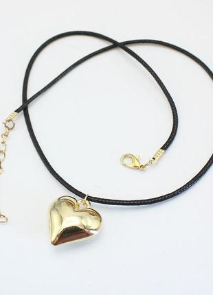 Чокер на шнурке сердце шнурок подвеска сердечко