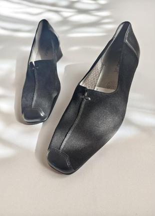 Замшеві класичні туфлі човники на маленькому каблуку gabor 🇩🇪 37-37,5 розмір3 фото