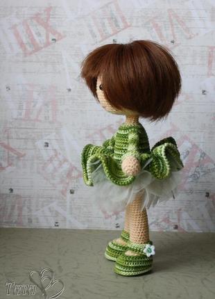 Куколка в зеленом платье амигуруми кукла вязаная крючком подарок девочке2 фото