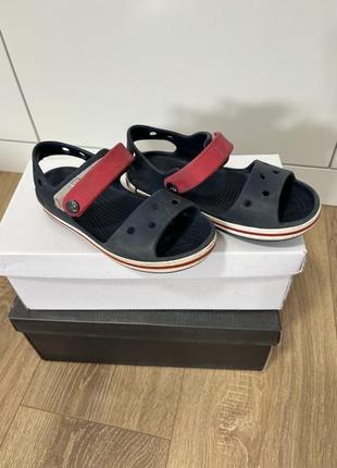 Сандалии crocs