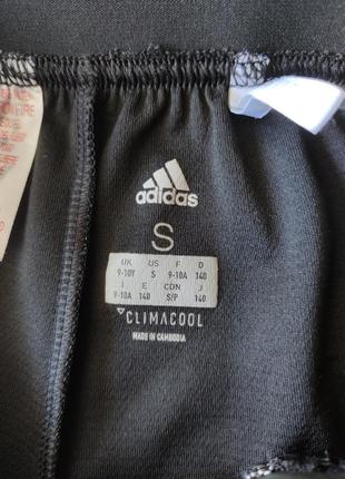 Дитячі спортивні шорти adidas, оригінал. на вік 9-10 років.4 фото