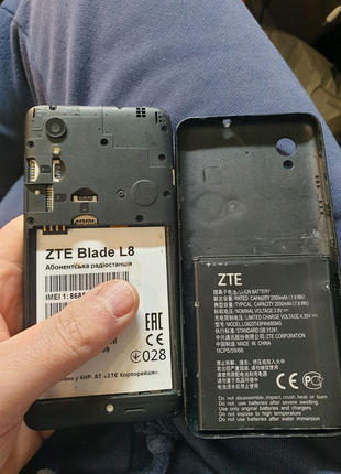 Zte blade l8 на запчастини смартфон телефон4 фото