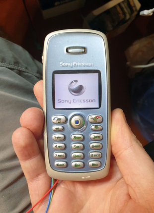 Sony ericsson t300 ретро раритет вінтаж телефон антикваріат в колекцію або на запчастини