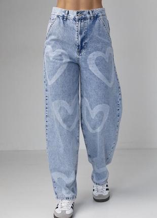 Жіночі джинси з принтом у формі серця2 фото