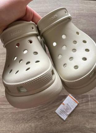 Оригінальні crocs classic crush (bone/молочні)3 фото