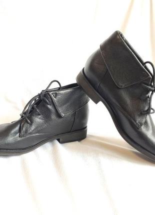 Черевики жіночі демісезонні шкіряні чорні steve madden