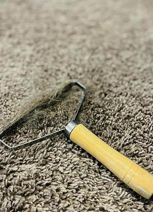 Щетка-скребок для удаления ворса шерсти животных с ковров мебели, ручная двухсторонняя...