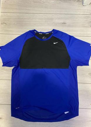 Футболка nike running, нова, l, ідеальна для жаркої погоди