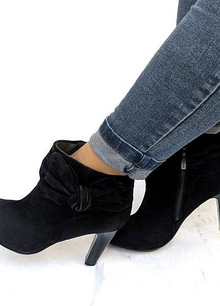 Красиві брендові ботильйони від donna koran. замшивые ботильйони на високому каблуці