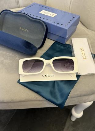 Белые солнцезащитные очки gucci полный комплект3 фото