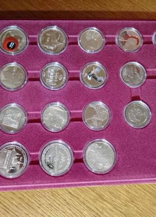 Повні комплекти ювілейних монет україни