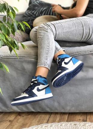 Круті жіночі кросівки nike air jordan 1 retro сині