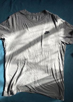 Футболка nike nsw club tee