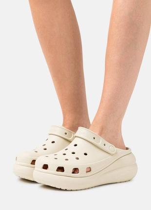 Оригінальні crocs classic crush (bone/молочні)