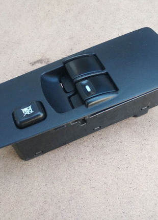 Блок керування склопідіймачами mitsubishi colt z3