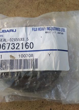 Сальник розподвалу 806732160 subaru