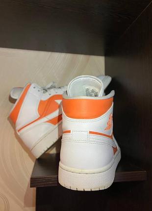 Кроссовки air jordan 1 mid se wmns white/orange5 фото