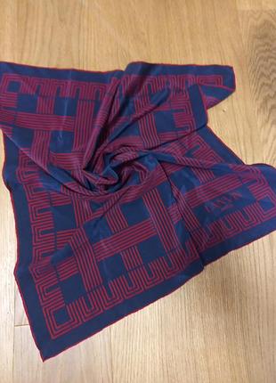 Шелковый платок от lanvin paris.(65-65) бирка со составом срезанная.