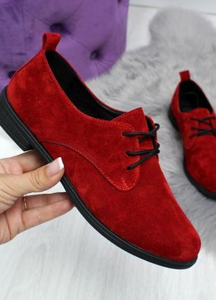 Жіночі туфлі червоного кольору на низькому ходу, замша 2431