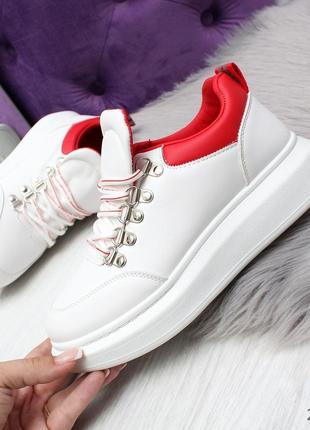 Жіночі кросівки в біло-червоному кольорі, екошкіра код 24985 фото